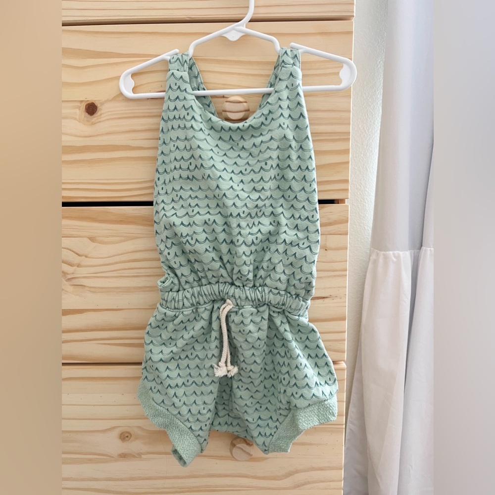Childhoods clothing. Size 4t. EUC